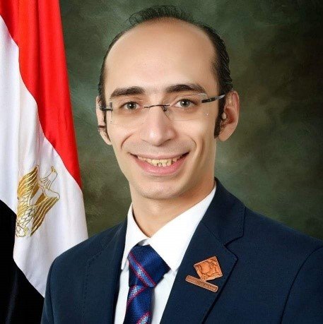 النائب محمد عبدالعزيز